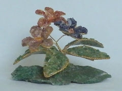 Drei Blumen (± 8 cm) mit Jaspis, Amethyst und Lapislazuli